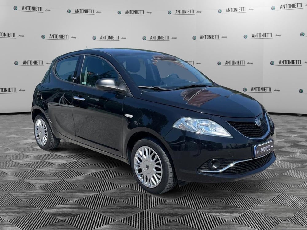 Lancia Ypsilon usata a Ancona (3)