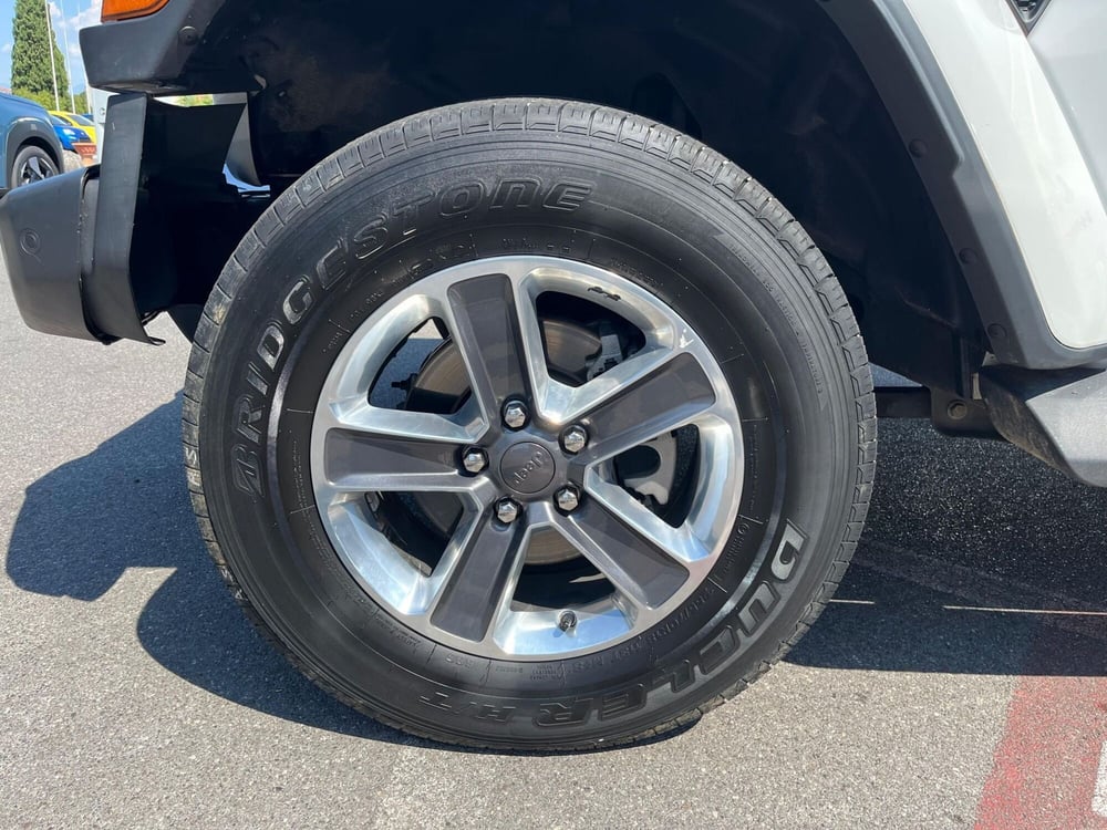Jeep Wrangler usata a Lucca (13)