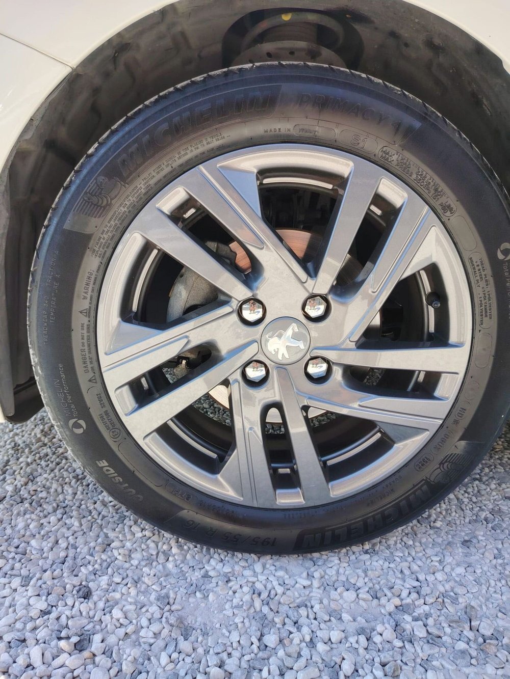 Peugeot 208 usata a Massa-Carrara (11)
