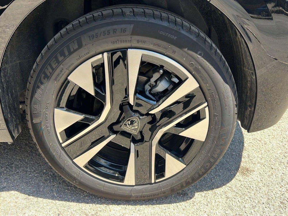 Peugeot 208 usata a Foggia (11)
