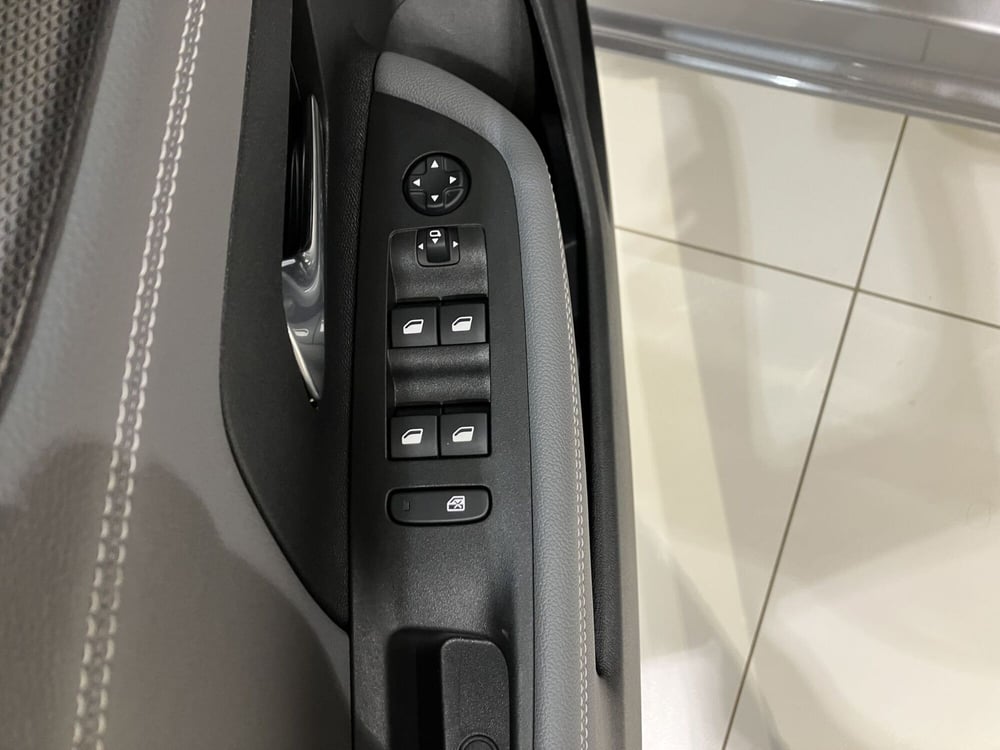 Opel Mokka usata a Parma (14)