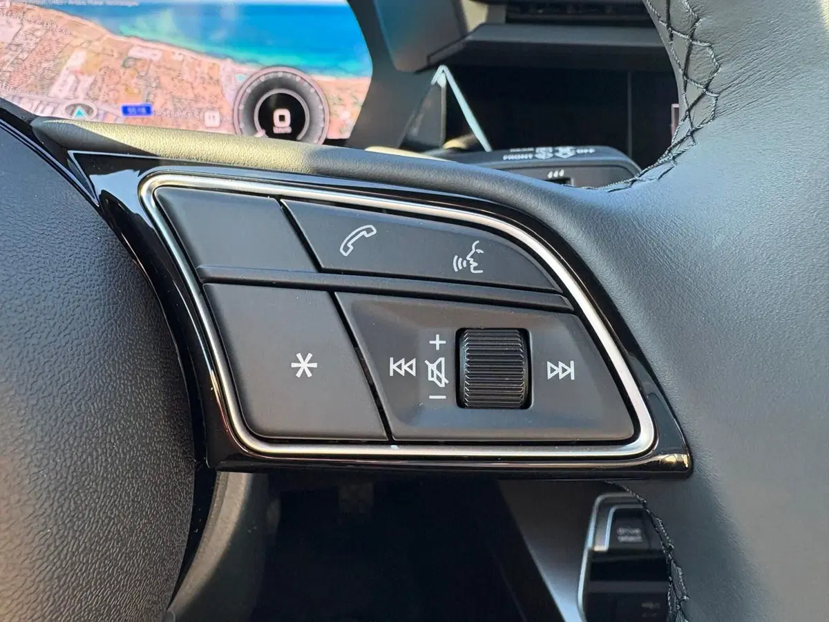 Audi A3 Sportback nuova a Bari (7)