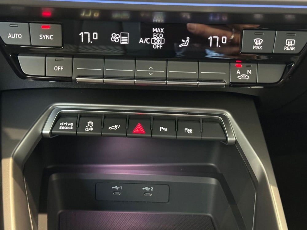 Audi A3 Sportback nuova a Bari (8)