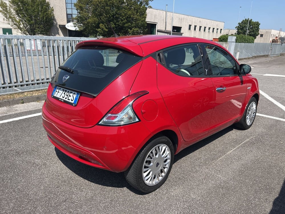 Lancia Ypsilon usata a Bergamo (7)