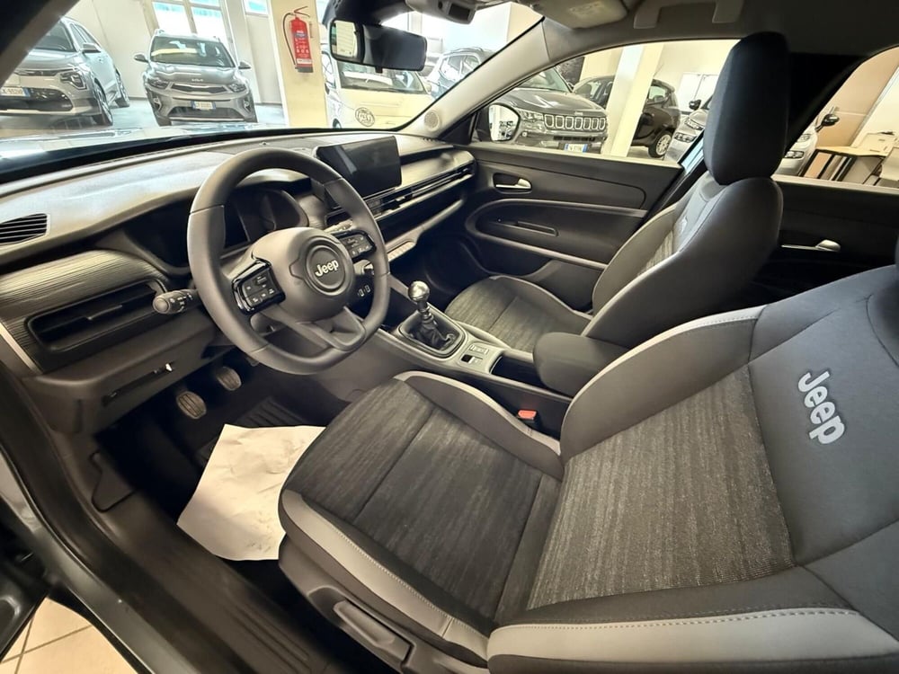 Jeep Avenger nuova a Arezzo (11)