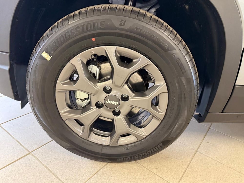 Jeep Avenger nuova a Arezzo (18)