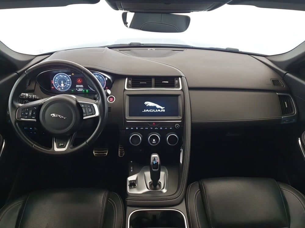 Jaguar E-Pace usata a Monza e Brianza (4)