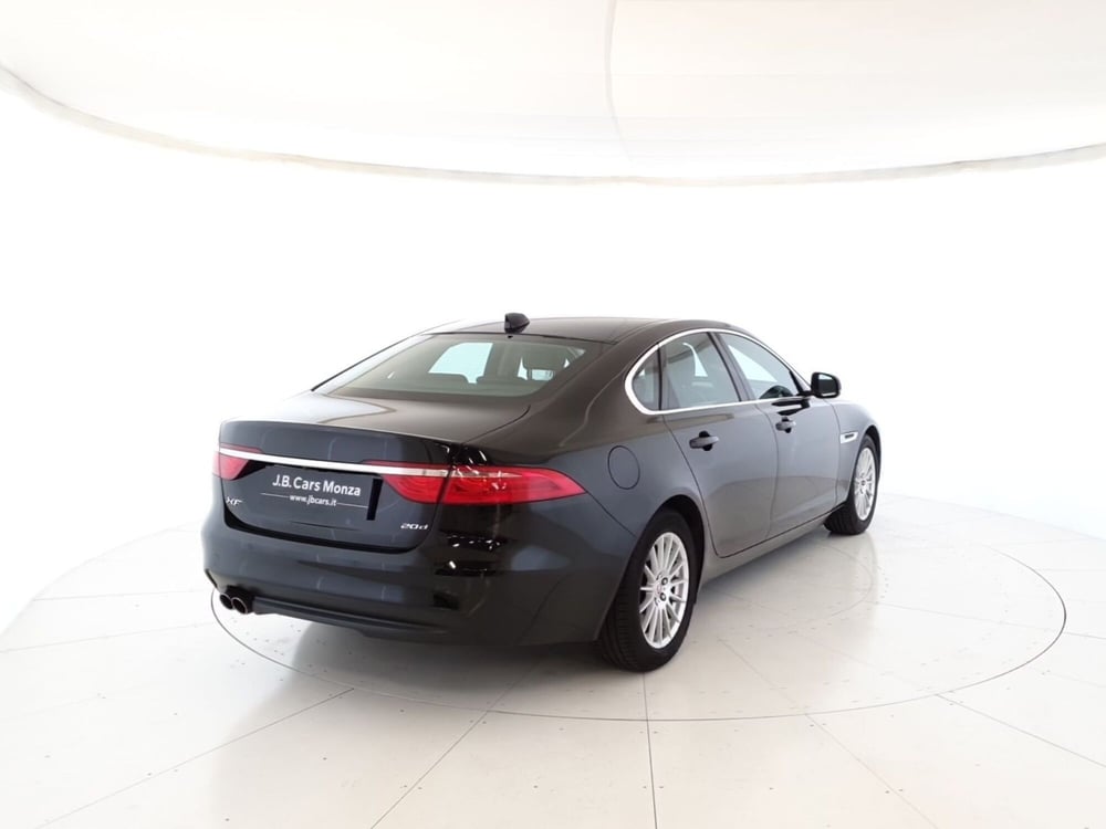 Jaguar XF usata a Monza e Brianza (2)