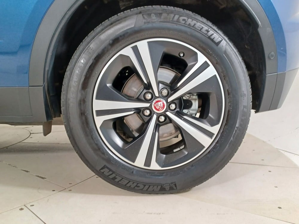 Jaguar E-Pace usata a Torino (9)