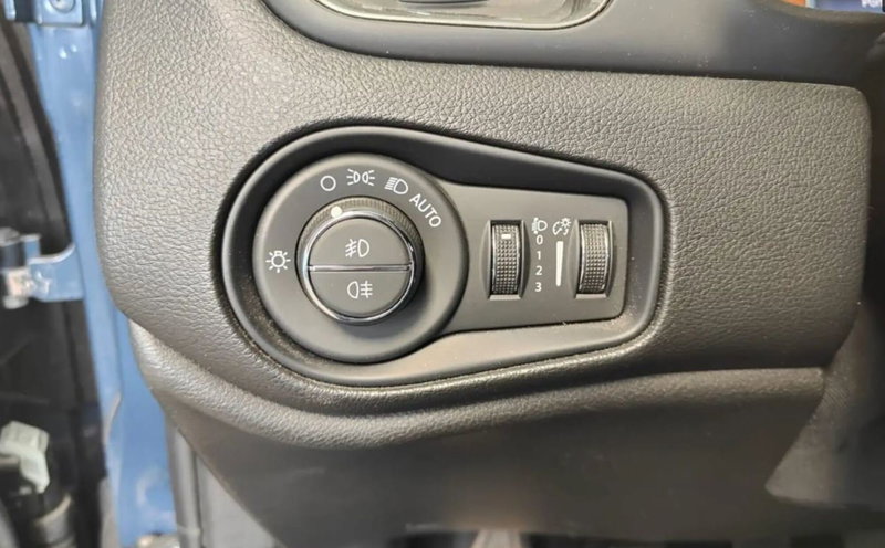 Jeep Renegade usata a Latina (7)