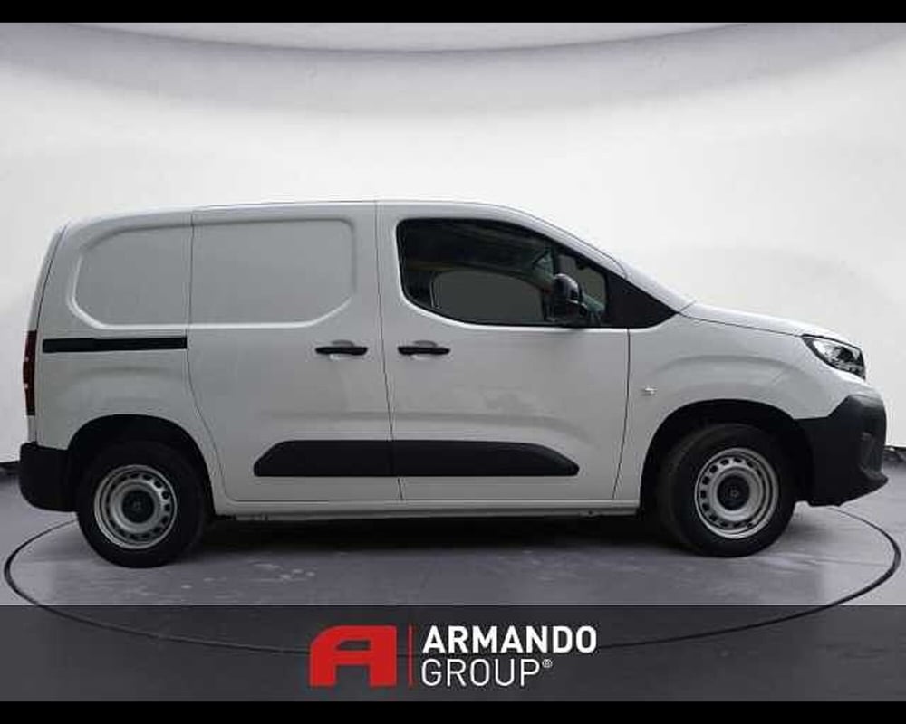 Peugeot Partner Furgone nuova a Cuneo (4)