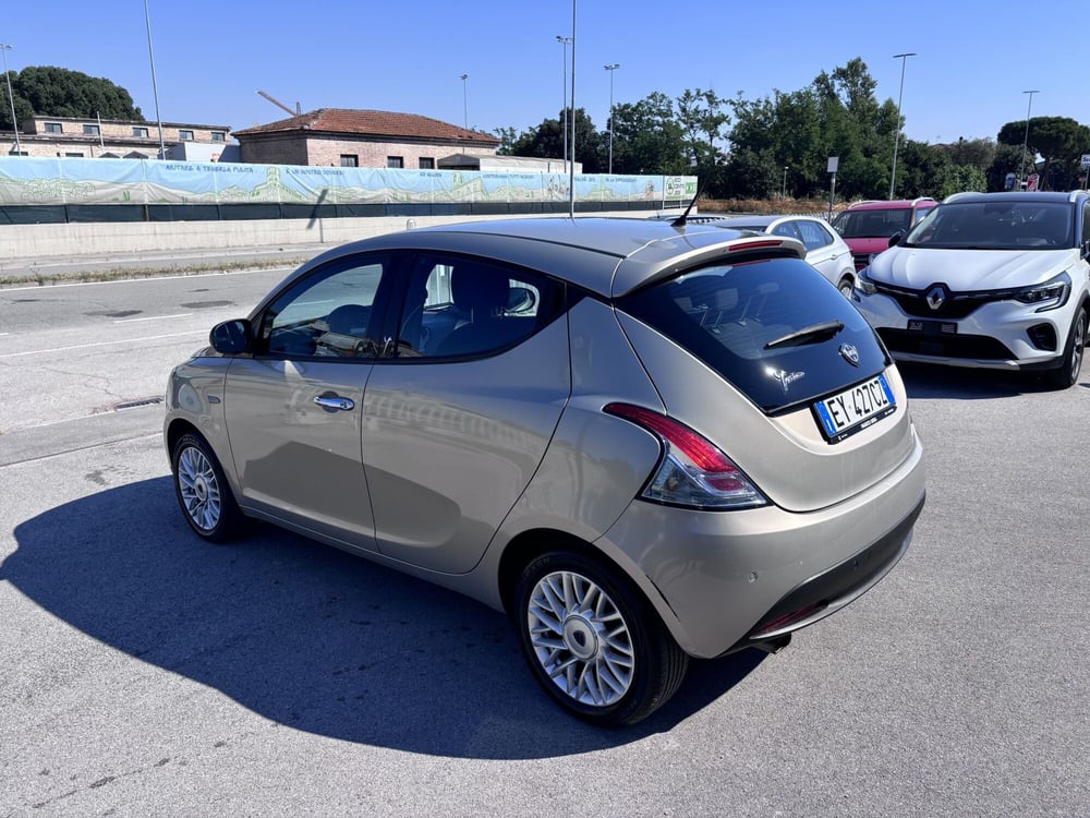 Lancia Ypsilon usata a Ancona (7)