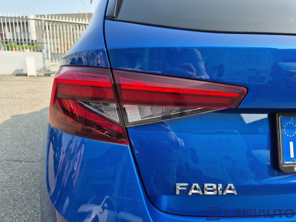 Skoda Fabia usata a Milano (11)