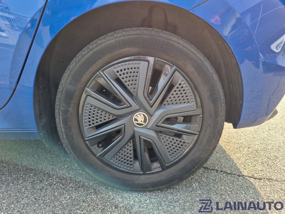Skoda Fabia usata a Milano (13)