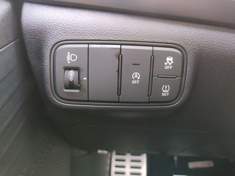 Hyundai Bayon nuova a Latina (17)