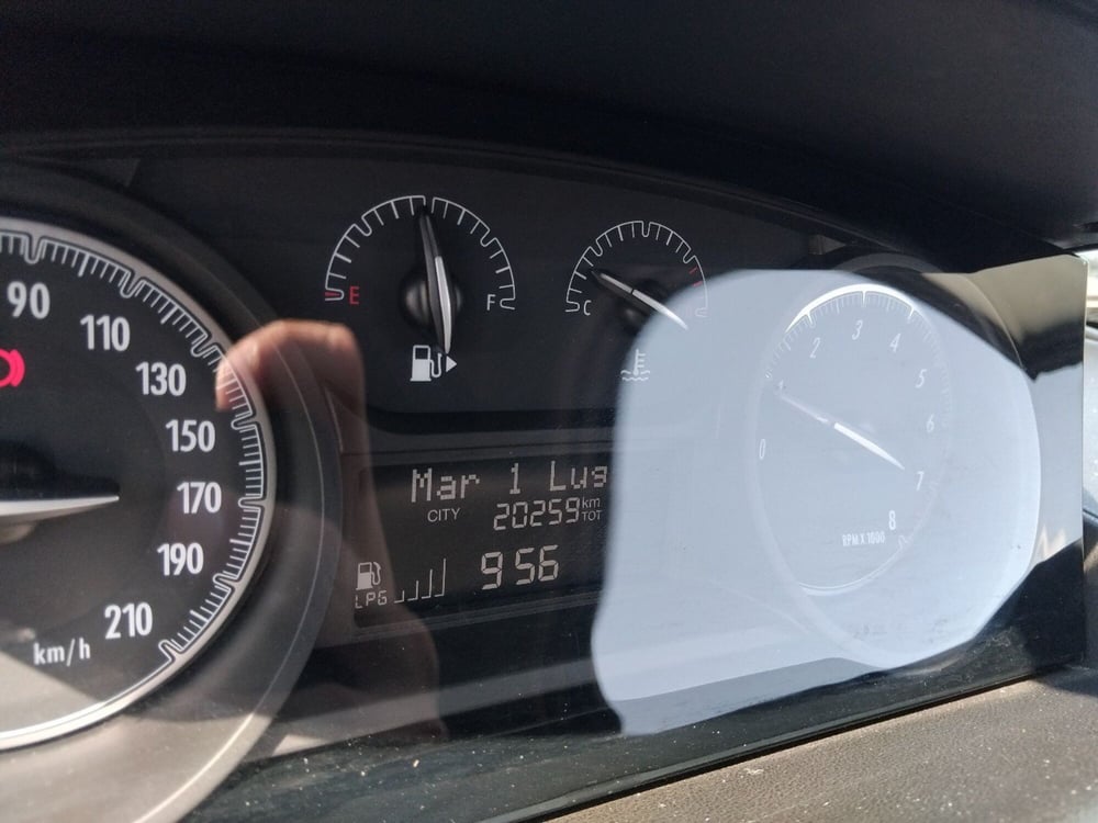 Lancia Ypsilon usata a Roma (15)