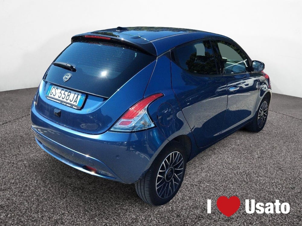 Lancia Ypsilon usata a Roma (3)