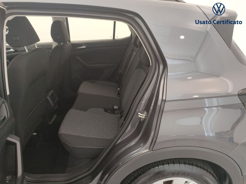 Volkswagen T-Cross usata a Varese (11)