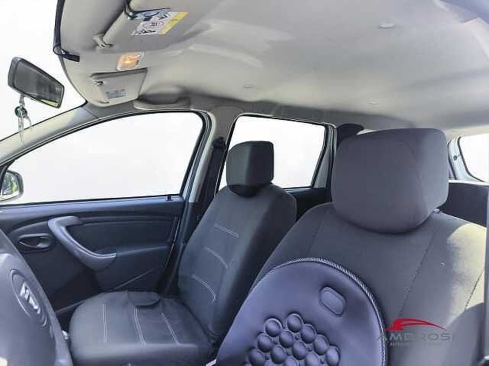 Dacia Duster usata a Viterbo (19)