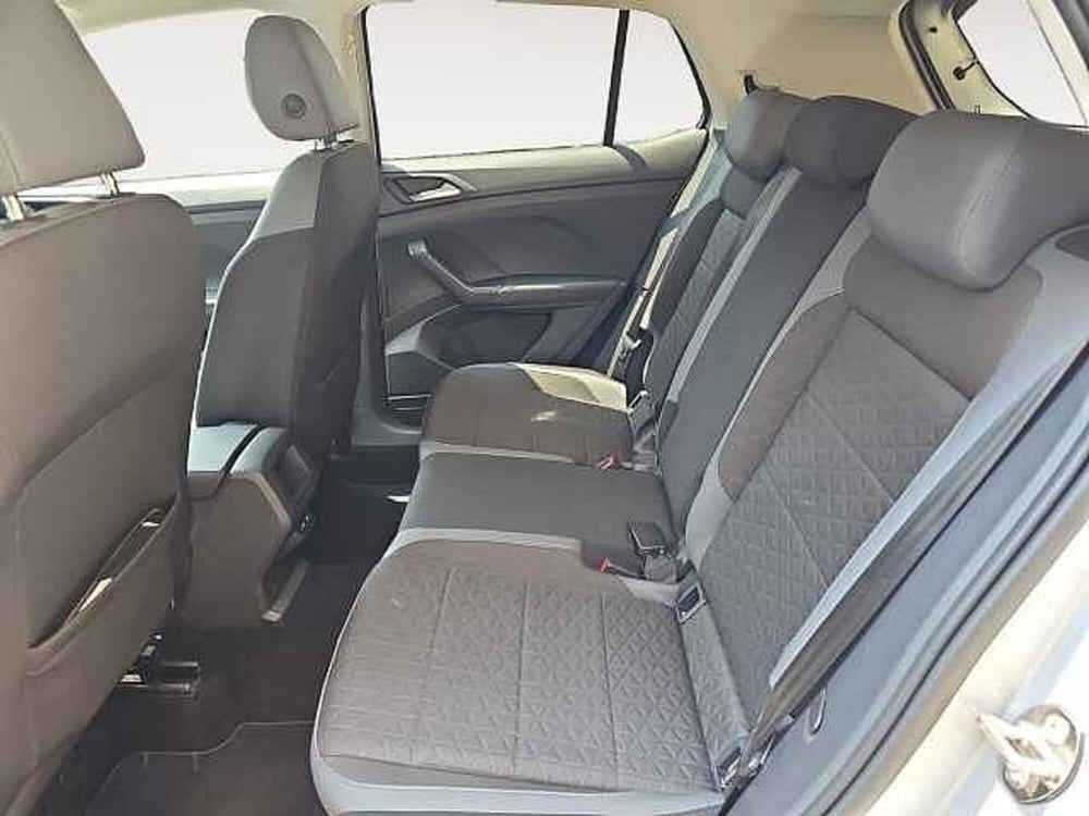 Volkswagen T-Cross usata a Lecco (13)