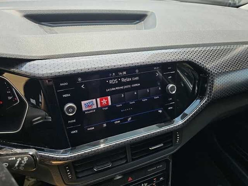 Volkswagen T-Cross usata a Lecco (19)