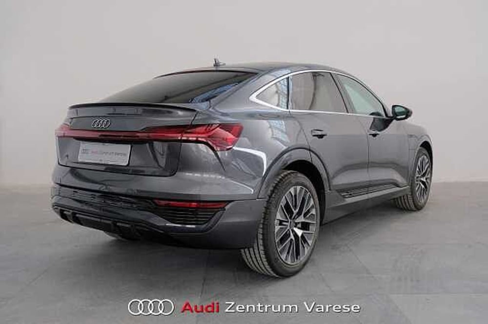 Audi Q8 Sportback nuova a Varese (4)