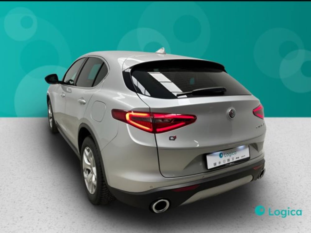Alfa Romeo Stelvio usata a Biella (4)