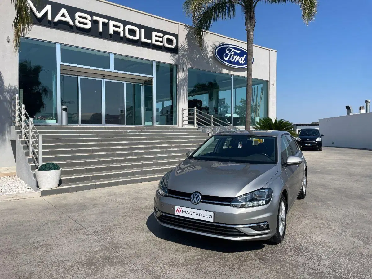 Volkswagen Golf usata a Lecce