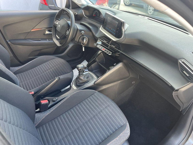 Peugeot 208 usata a Lecce (16)