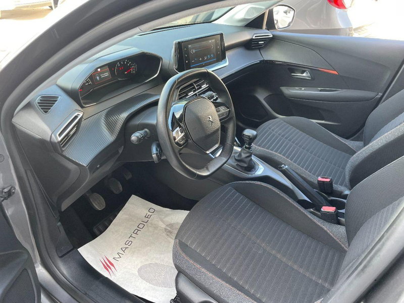 Peugeot 208 usata a Lecce (19)