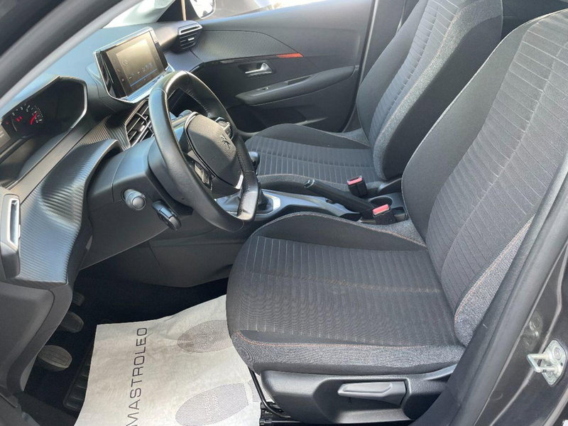 Peugeot 208 usata a Lecce (20)