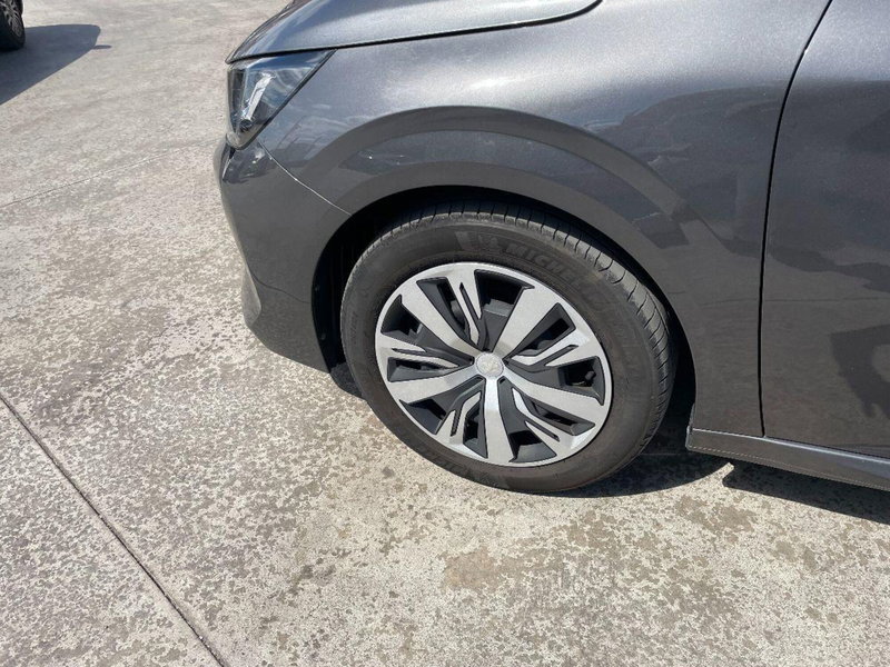 Peugeot 208 usata a Lecce (4)