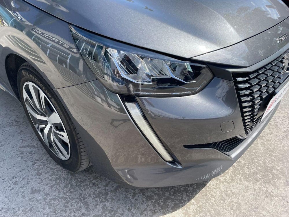 Peugeot 208 usata a Lecce (9)