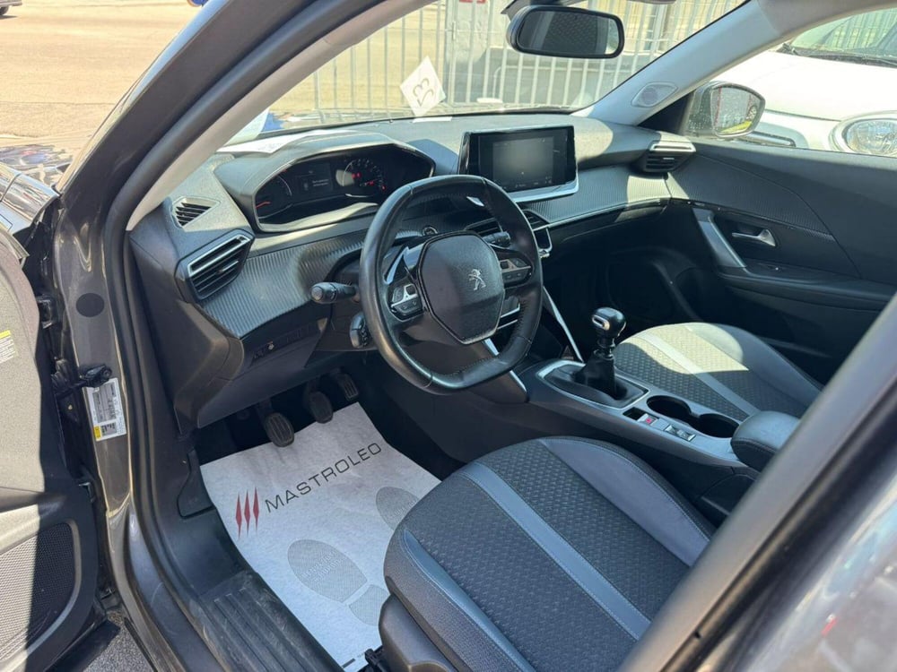 Peugeot 2008 usata a Lecce (18)