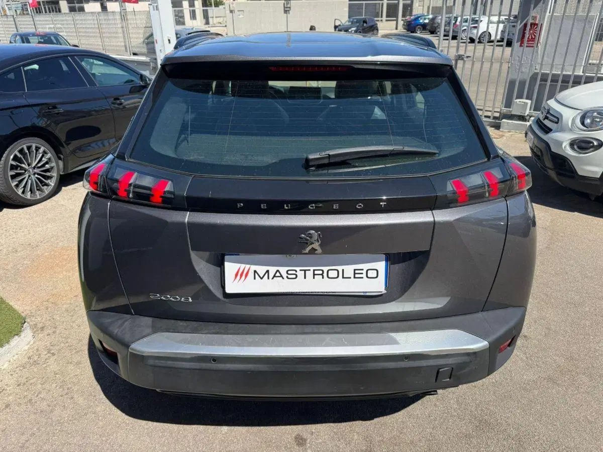 Peugeot 2008 usata a Lecce (9)