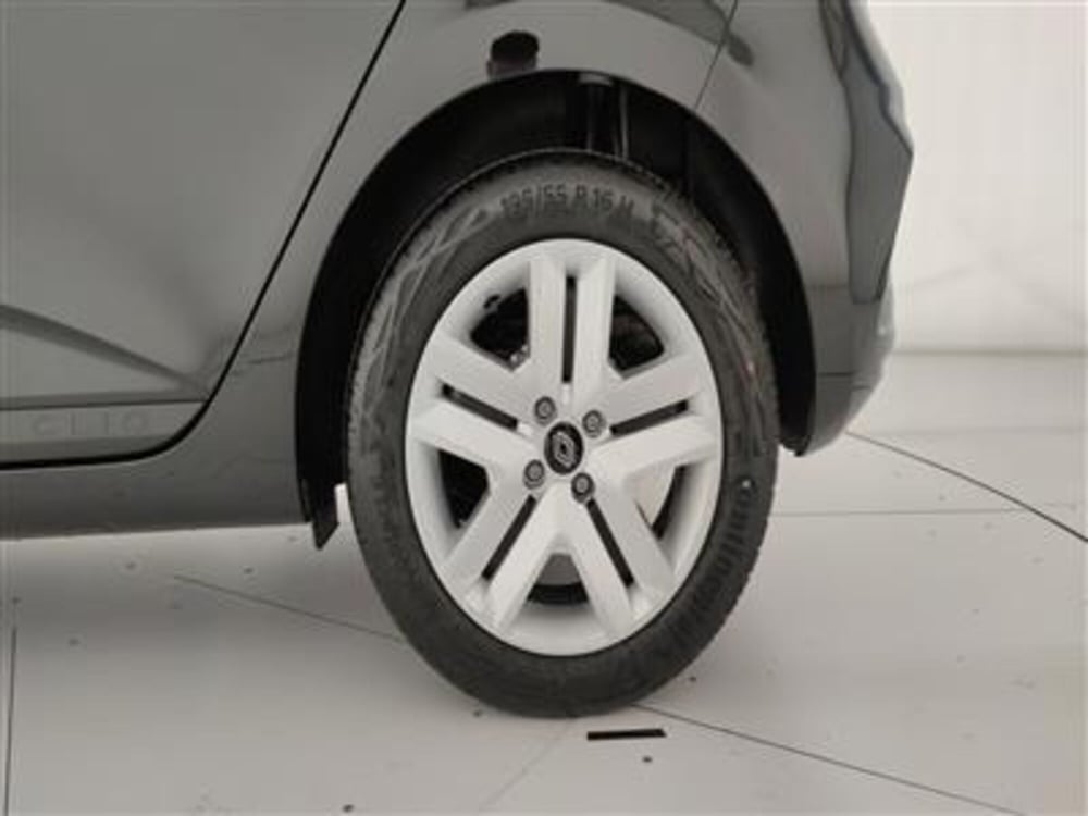 Renault Clio nuova a Bari (12)