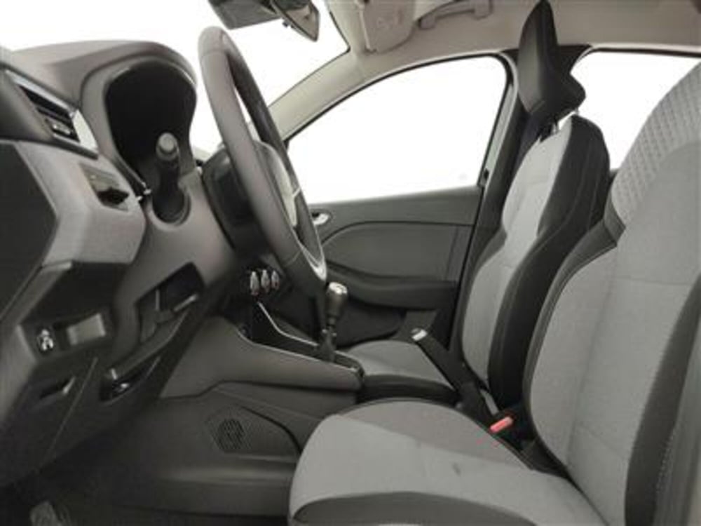 Renault Clio nuova a Bari (13)