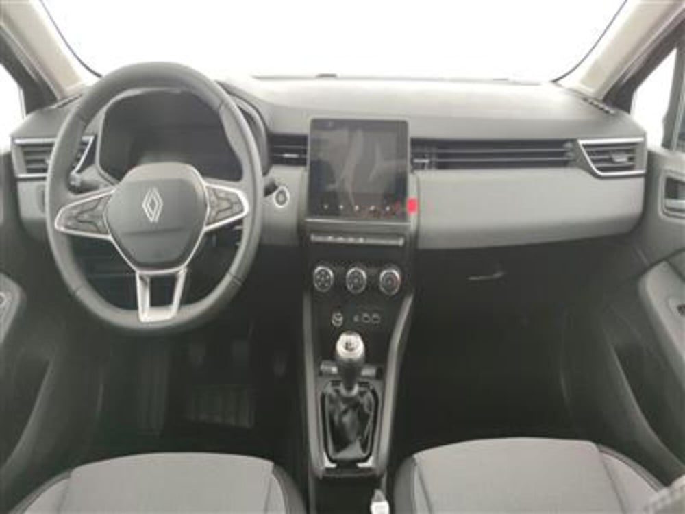 Renault Clio nuova a Bari (15)
