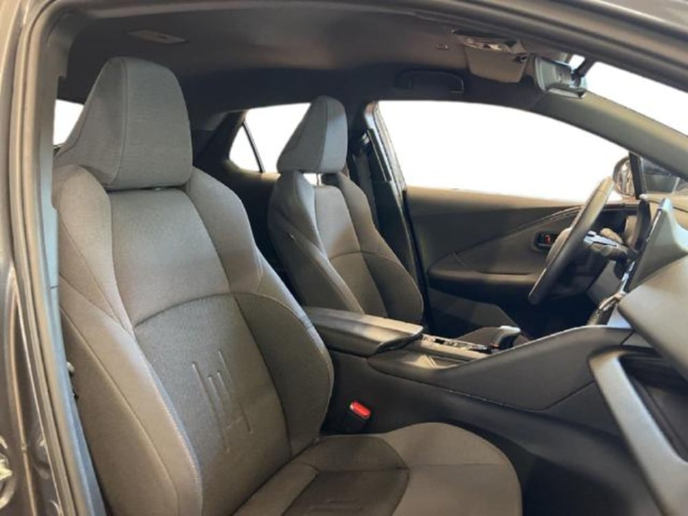 Toyota Toyota C-HR usata a Vercelli (7)