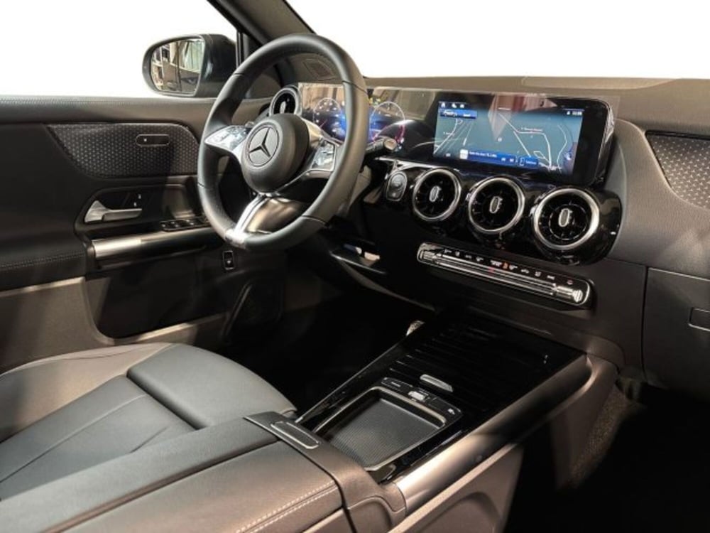 Mercedes-Benz GLA SUV nuova a Bologna (15)