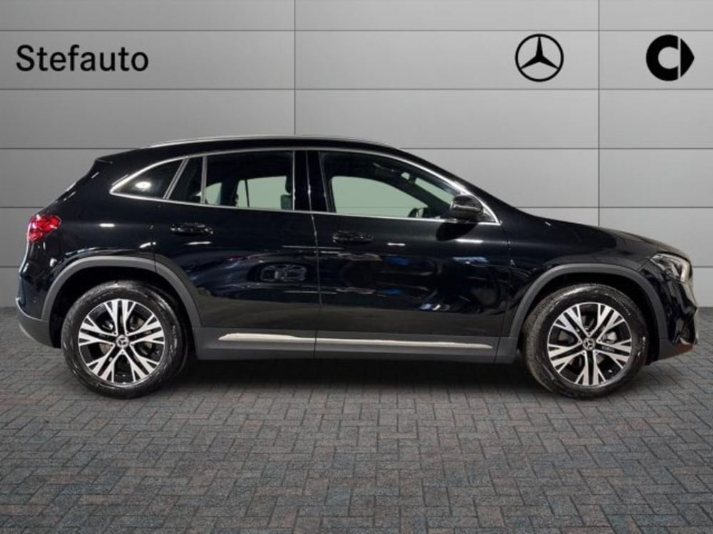 Mercedes-Benz GLA SUV nuova a Bologna (2)