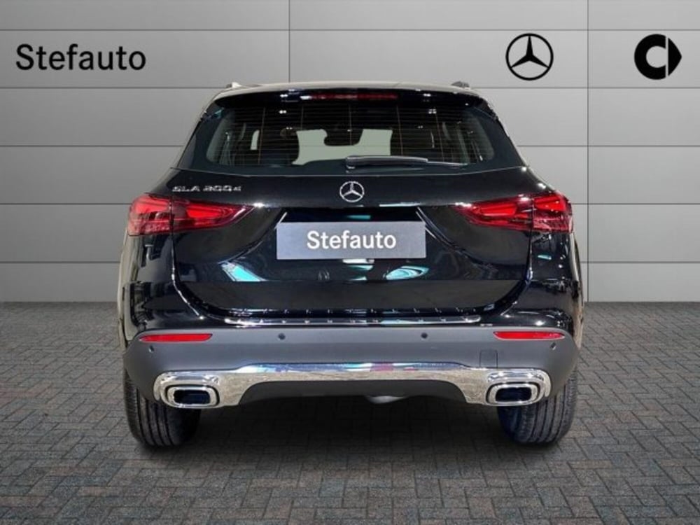 Mercedes-Benz GLA SUV nuova a Bologna (6)