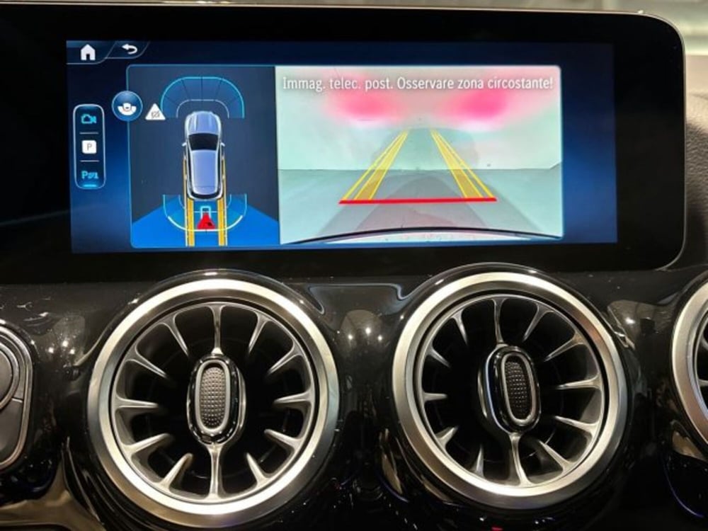 Mercedes-Benz GLA SUV nuova a Bologna (12)