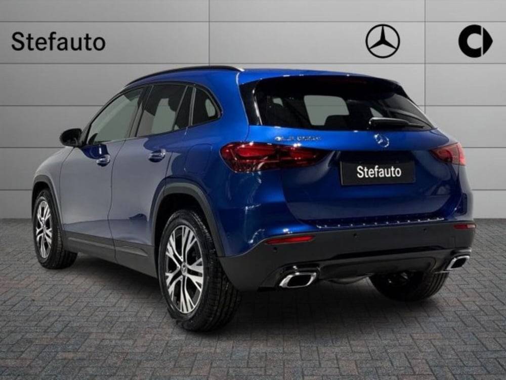 Mercedes-Benz GLA SUV nuova a Bologna (5)