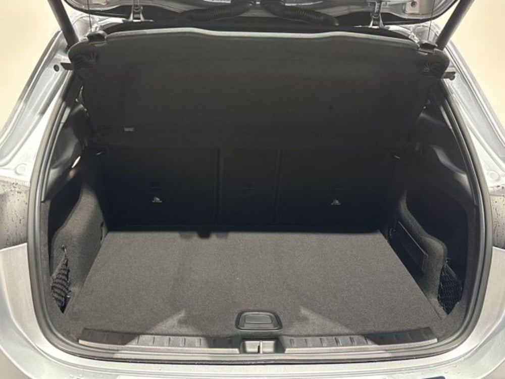Mercedes-Benz GLA SUV nuova a Bologna (7)