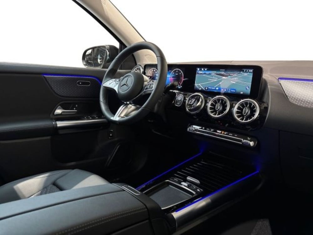 Mercedes-Benz GLA SUV nuova a Bologna (15)