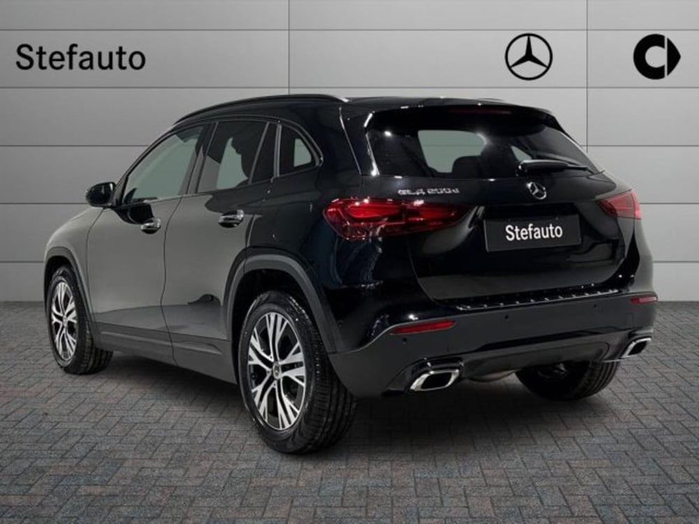 Mercedes-Benz GLA SUV nuova a Bologna (5)