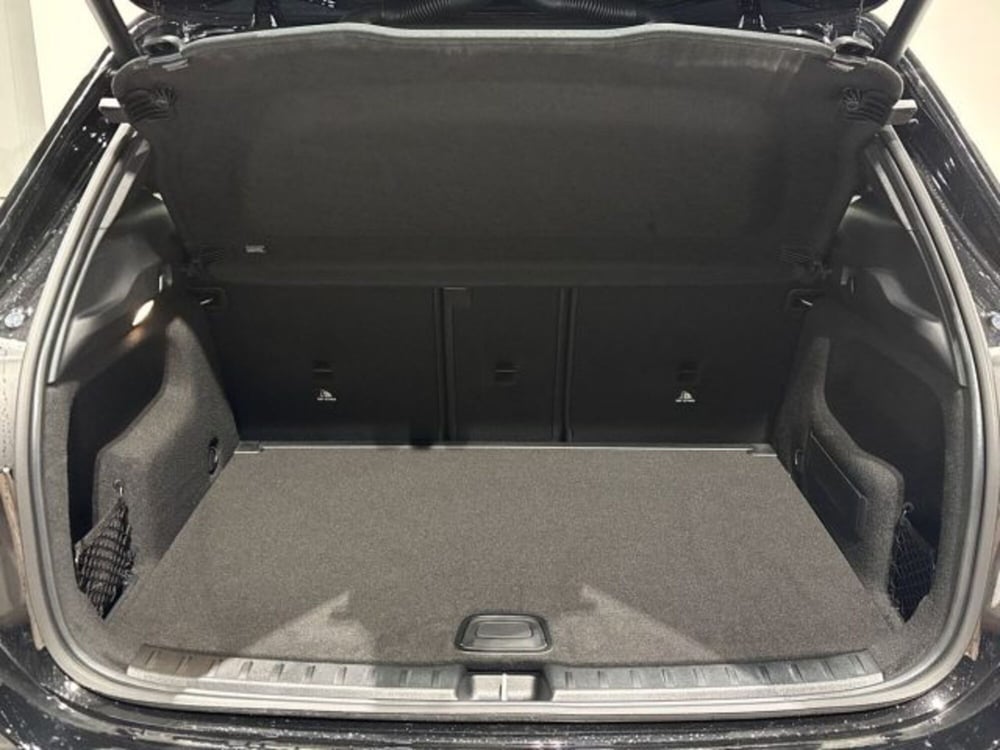 Mercedes-Benz GLA SUV nuova a Bologna (7)
