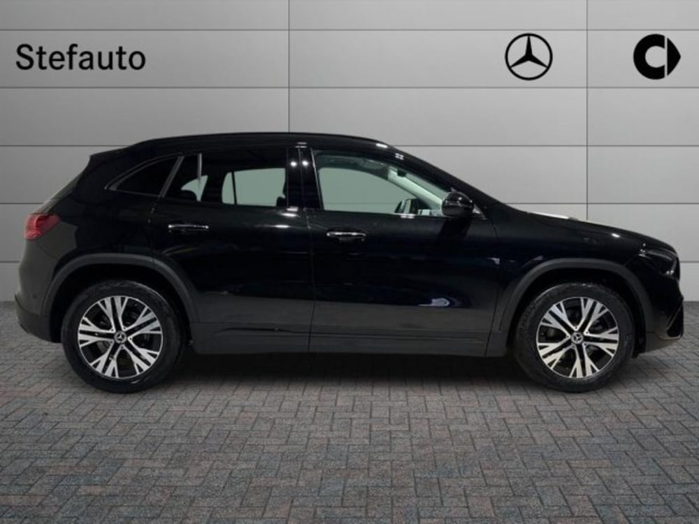 Mercedes-Benz GLA SUV nuova a Bologna (2)