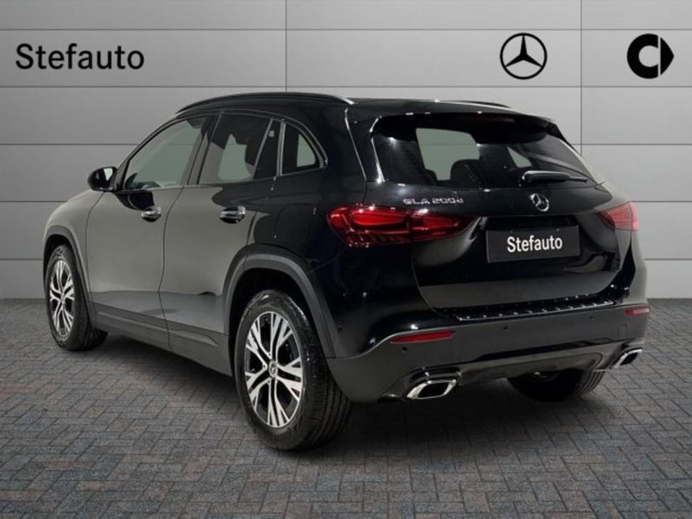 Mercedes-Benz GLA SUV nuova a Bologna (5)